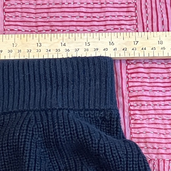 GAP women’s XL heavy knit Black above the knee Skirt - Picture 7 of 10